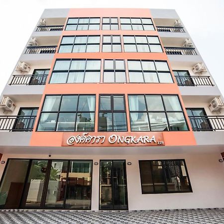 Ongkara Near Bts Thonglor Hotel Bangkok Exterior photo