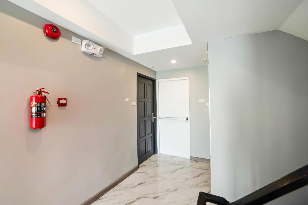 Ongkara Near Bts Thonglor Hotel Bangkok Exterior photo